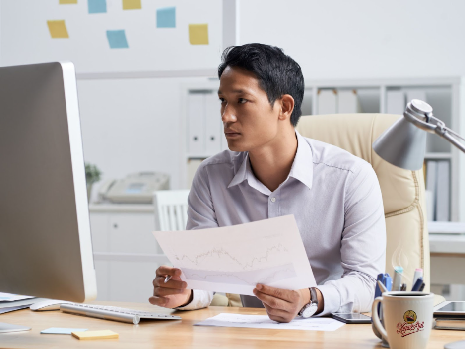 Terpaksa Bertahan di Pekerjaan Walau Tidak Memuaskan?  Ini 4 Solusi Terhindar Dari Jebakan Tren “Job Hugging”